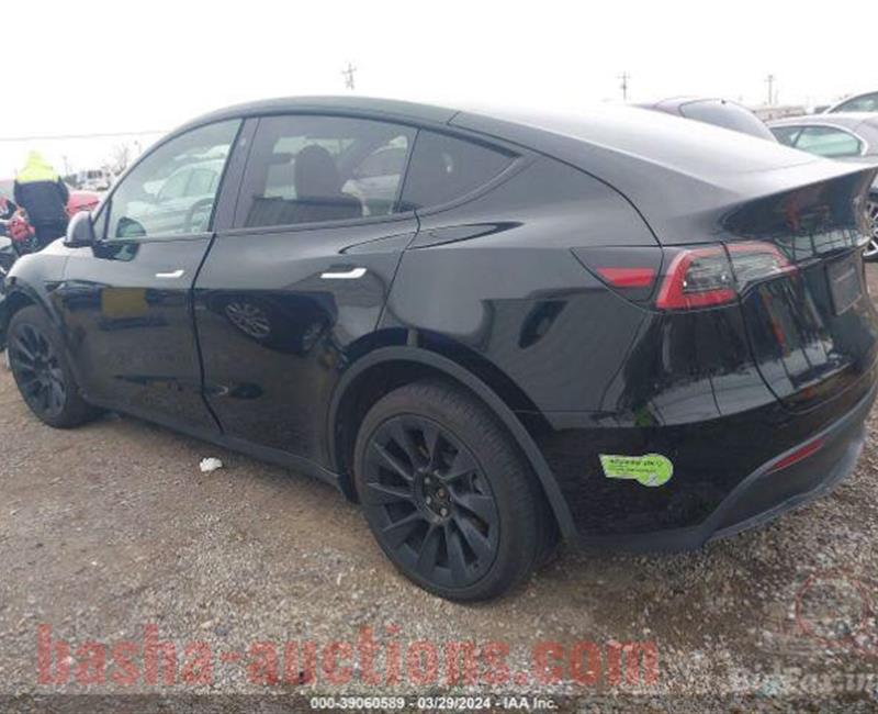 2023 Tesla Model Y Awd اسود